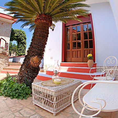 Perrone Apartments Триказе Екстериор снимка