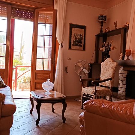 Perrone Apartments Триказе Екстериор снимка