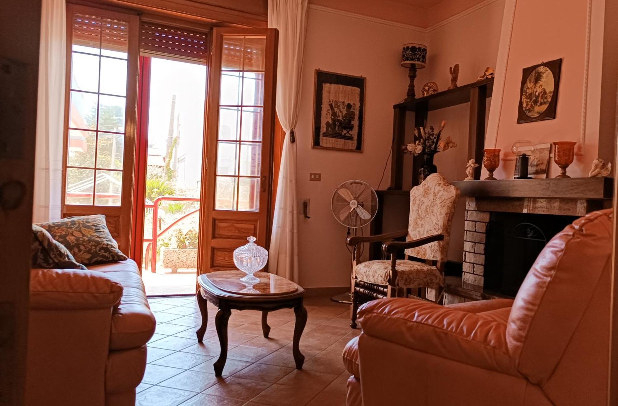 Perrone Apartments Триказе Екстериор снимка